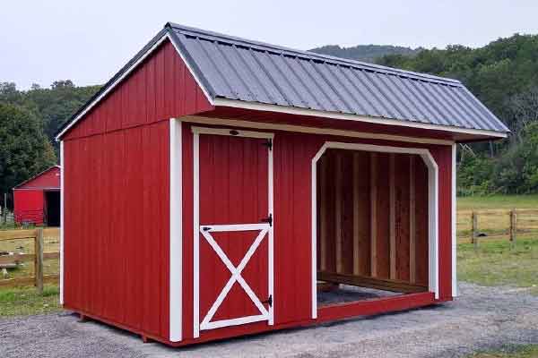 Small Red horse stall barn
